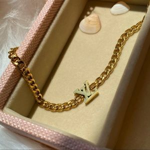 Chained trendy Necklace